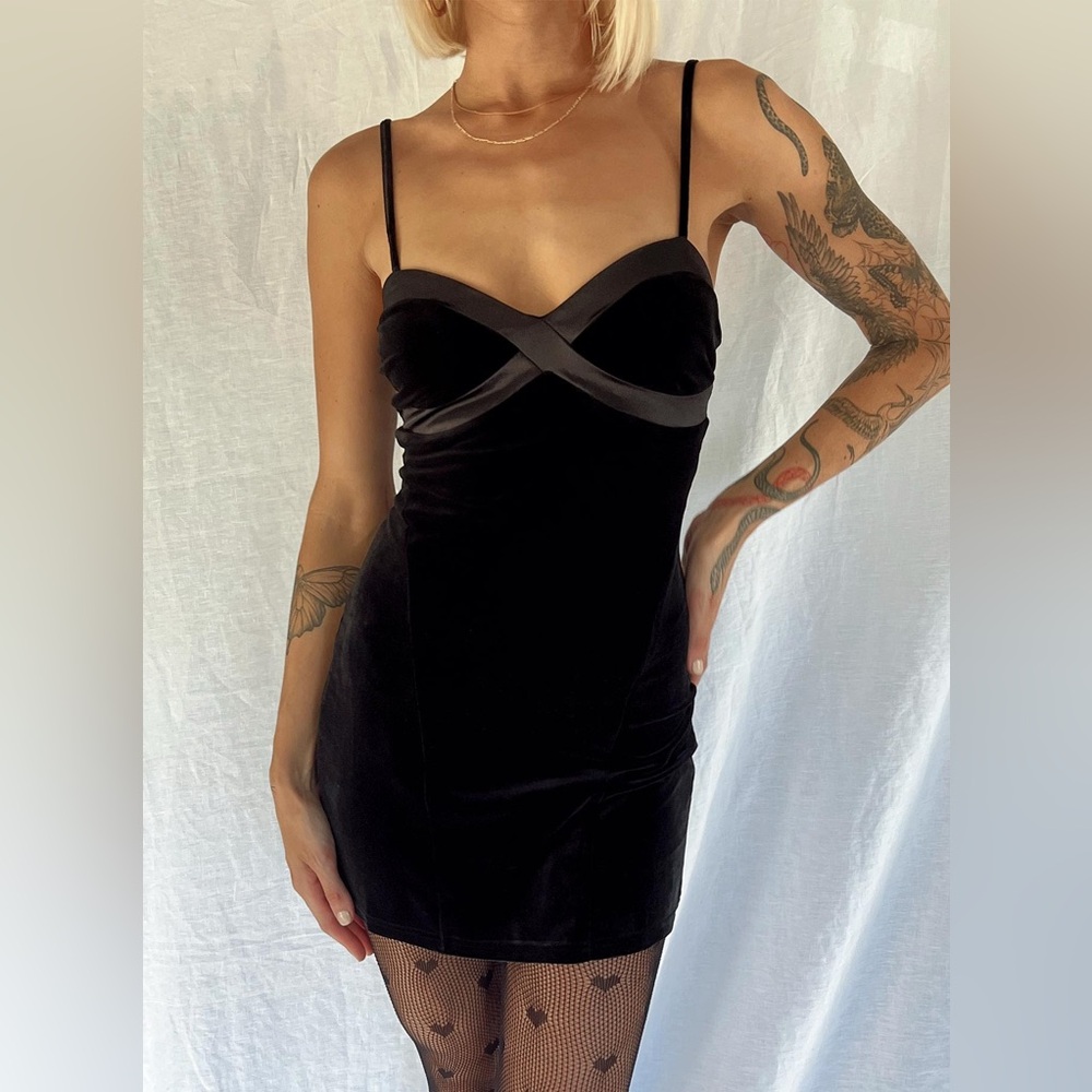 Black velvet mini dresss